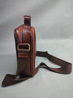 Load image into Gallery viewer, Edinburgh  cross body veg dark cognac
