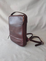 Load image into Gallery viewer, Kristoff backpack Burnish brown
