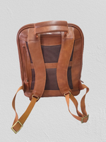 Load image into Gallery viewer, Soho laptop  backpack vachata capuchino

