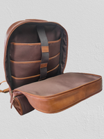 Load image into Gallery viewer, Soho laptop  backpack vachata capuchino
