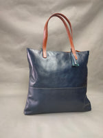 Load image into Gallery viewer, Isola shoulder bag vachata blue
