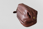 Load image into Gallery viewer, Toiletry kit vachata brown
